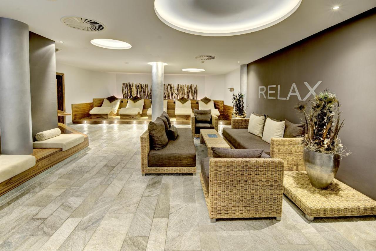 Hotel Gut Brandlhof Зальфельден Экстерьер фото