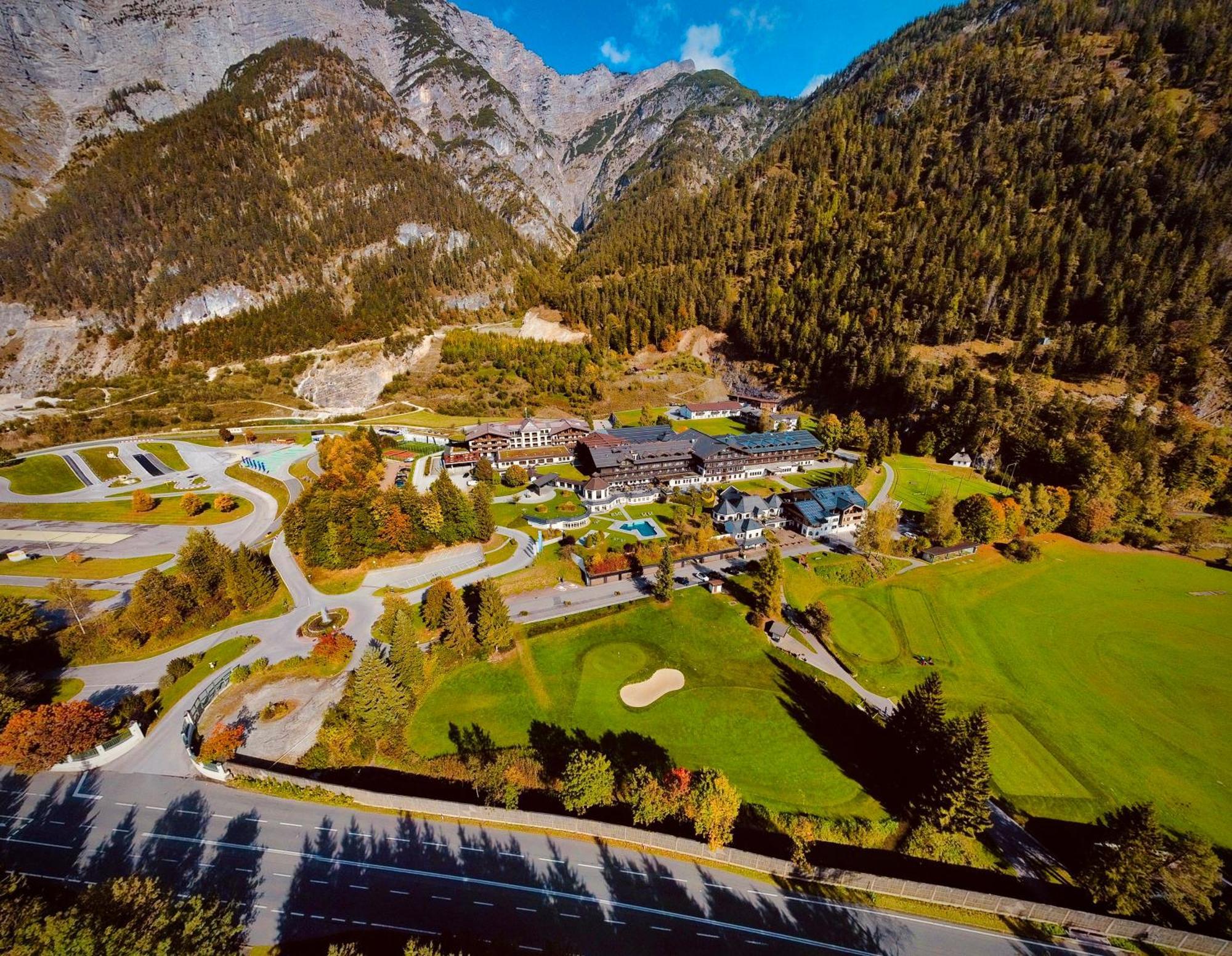 Hotel Gut Brandlhof Зальфельден Экстерьер фото