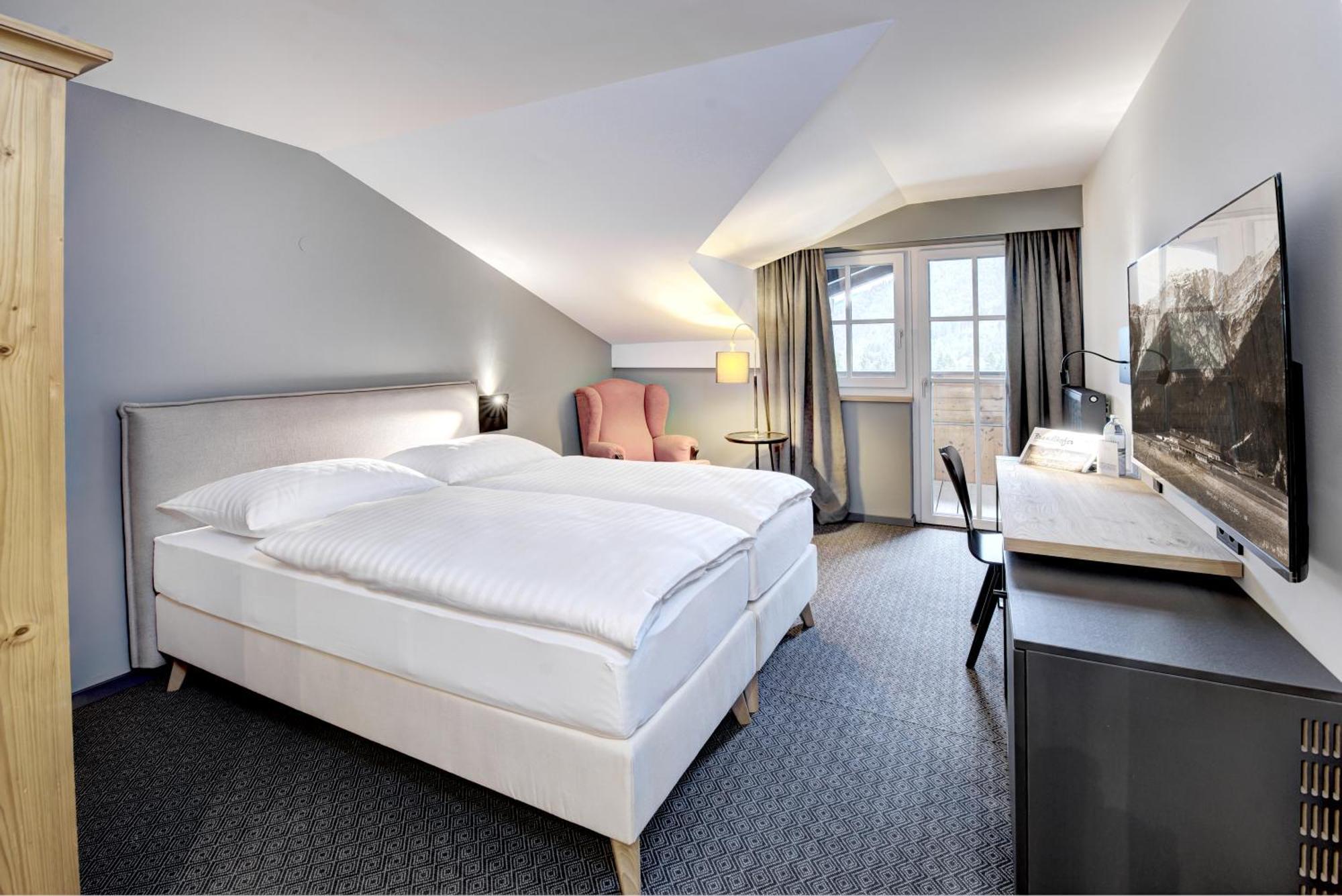 Hotel Gut Brandlhof Зальфельден Экстерьер фото