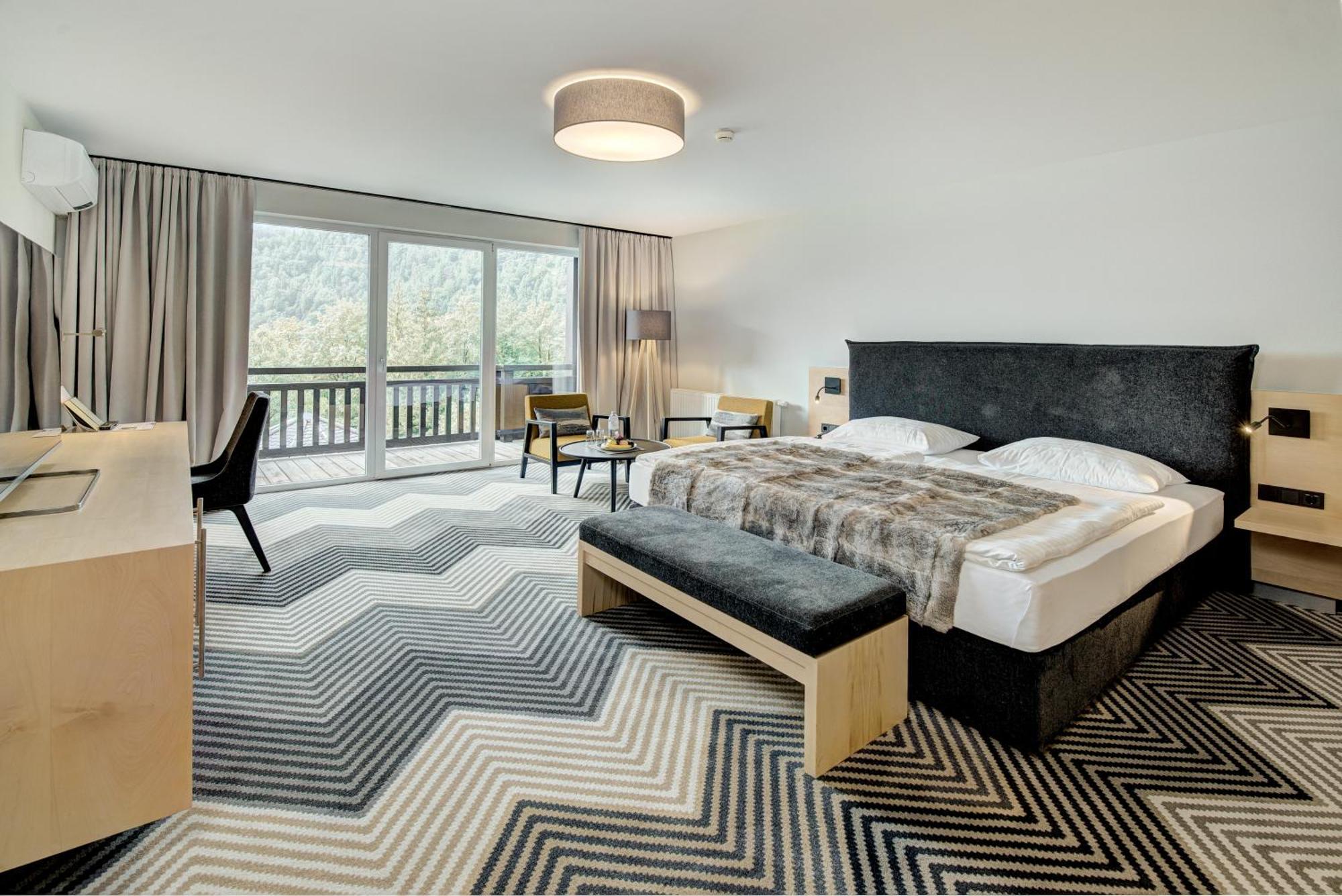 Hotel Gut Brandlhof Зальфельден Экстерьер фото